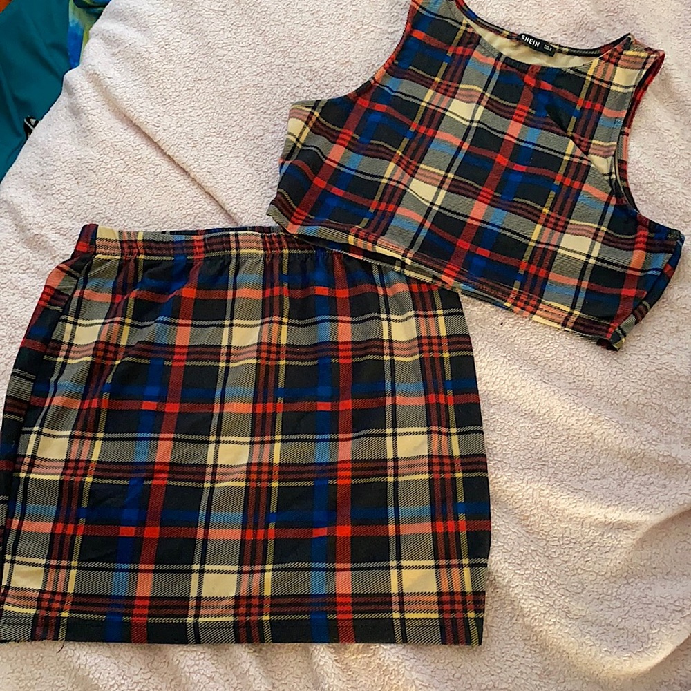 Size M Plaid print top and bottom set